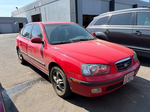 Used 2002 Hyundai Elantra GT FWD image 2