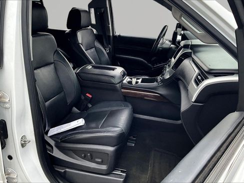 Used 2016 GMC Yukon XL SLT AWD/4WD image 30
