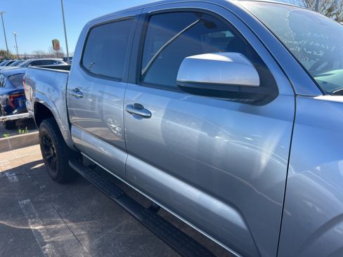 Used 2022 Toyota Tacoma SR w/ SR Convenience Package image 5