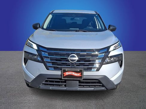 Used 2024 Nissan Rogue S AWD/4WD image 2