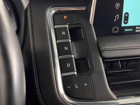 Used 2023 GMC Yukon SLT image 25