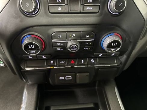 Used 2022 Chevrolet Silverado 1500 RST w/ Z71 Off-Road Package AWD/4WD image 25