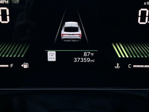 Used 2025 Kia K4 LXS image 39