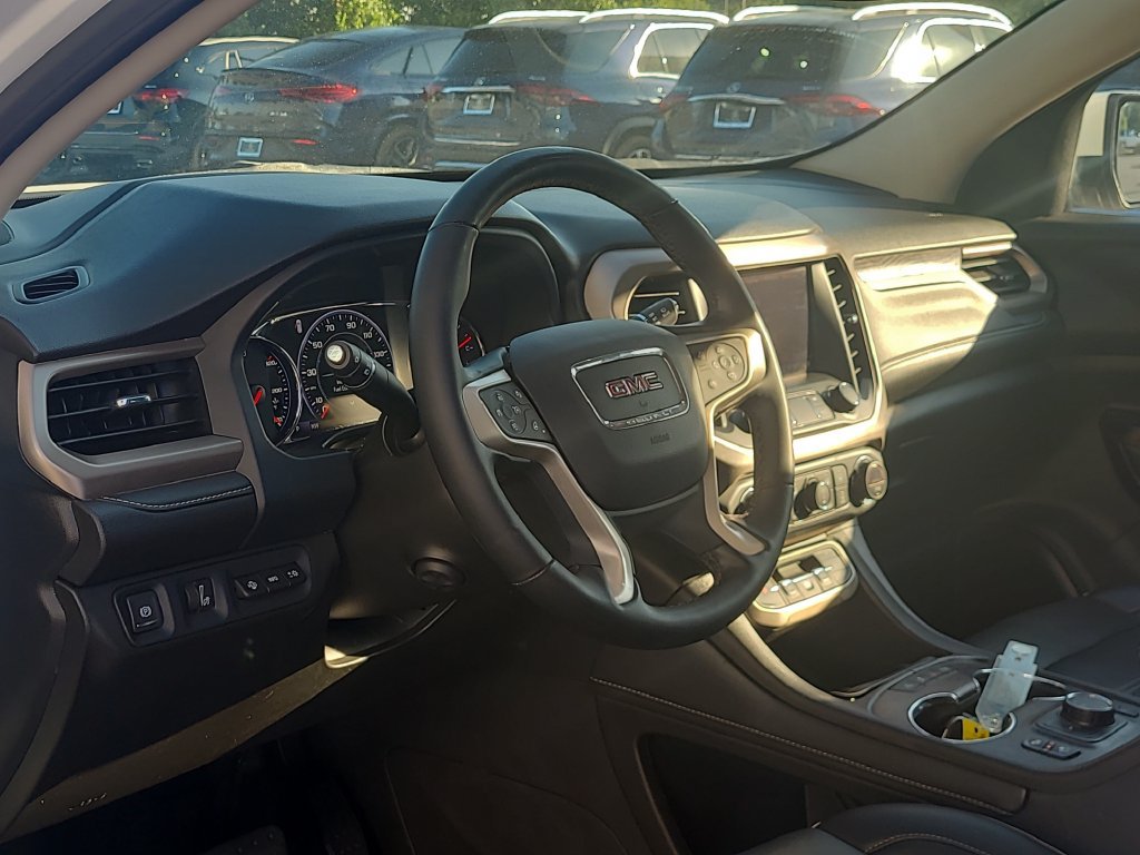 Used 2023 GMC Acadia Denali FWD image 10