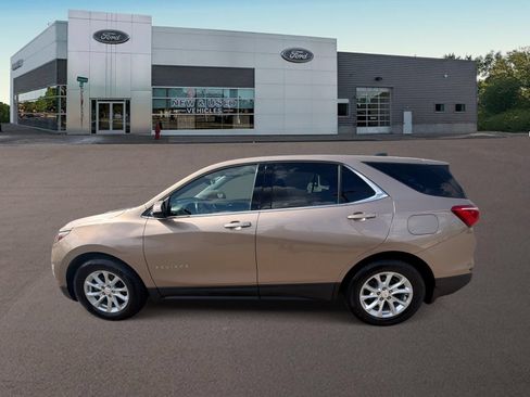 Used 2019 Chevrolet Equinox LT w/ Driver Convenience Package FWD image 6
