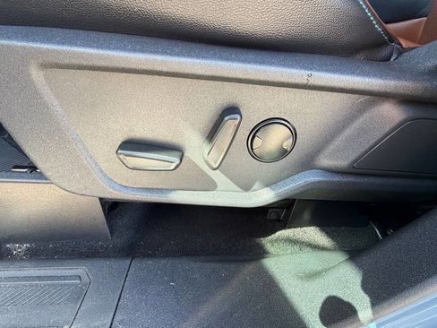 Used 2024 Ford Bronco Outer Banks AWD/4WD image 15