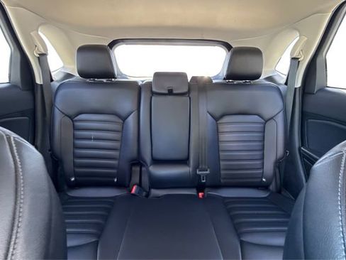 Used 2022 Ford Edge SEL AWD/4WD image 14
