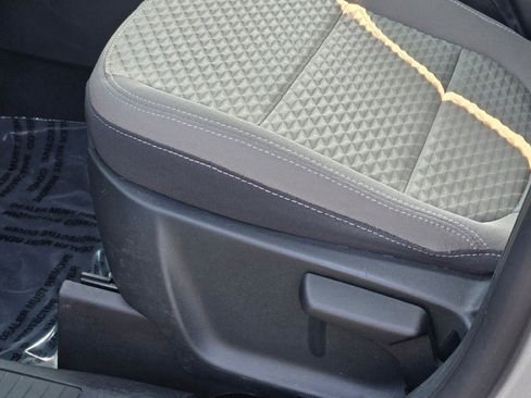 Used 2022 Ford Escape SE w/ SE Sport Appearance Package image 20