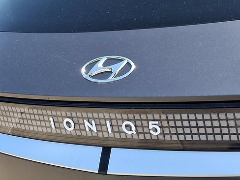 Used 2024 Hyundai Ioniq 5 Limited AWD/4WD image 16