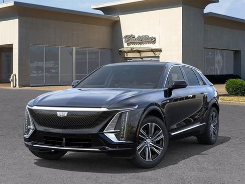 New 2026 Cadillac Lyriq Premium Luxury w/ LPO, Floor Liner Package AWD/4WD image 6