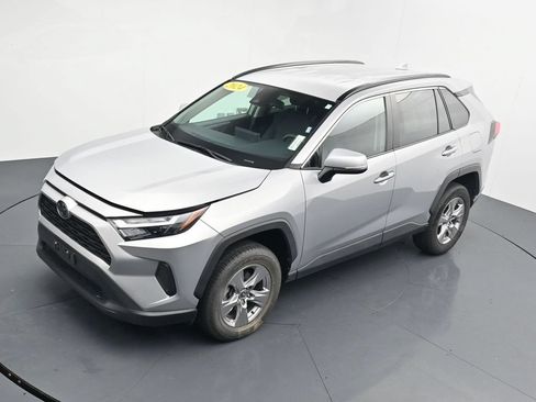 Used 2024 Toyota RAV4 XLE AWD/4WD image 27