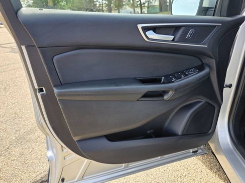 Used 2019 Ford Edge SEL w/ Equipment Group 201A AWD/4WD image 13