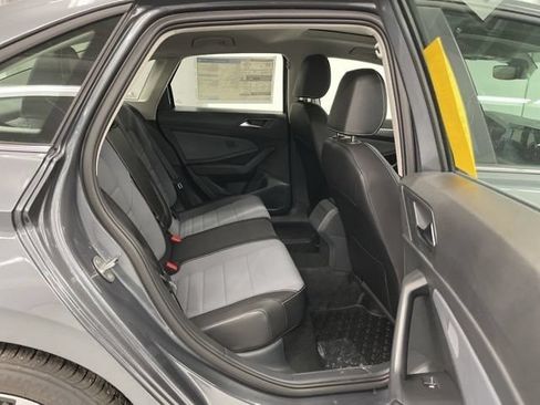 New 2026 Volkswagen Jetta SE FWD image 10