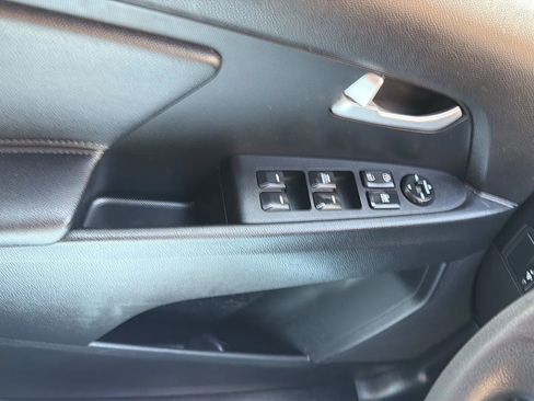 Used 2015 Kia Sportage LX AWD/4WD image 22