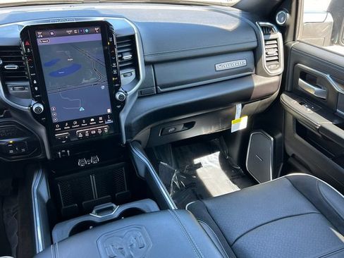 Used 2025 RAM 3500 Laramie AWD/4WD image 42