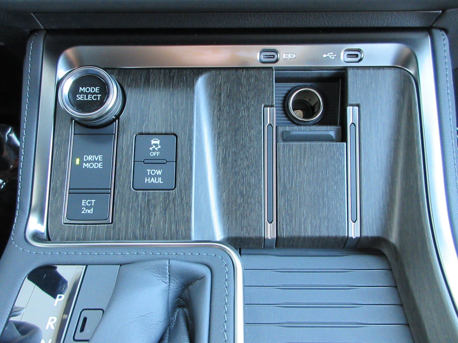 Used 2026 Lexus GX 550 w/ Accessory Package (2T) AWD/4WD image 50