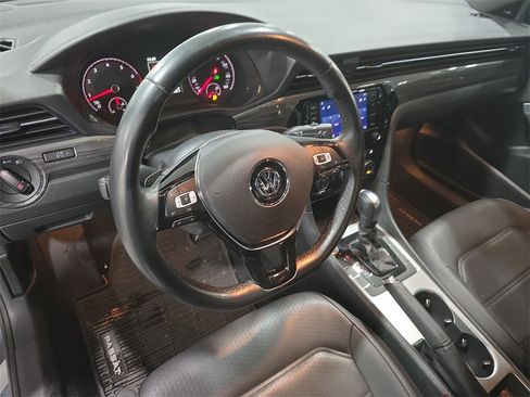 Used 2022 Volkswagen Passat 2.0T R-Line image 16