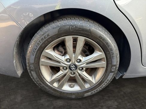 Used 2018 Hyundai Elantra SEL w/ Cargo Package FWD image 36