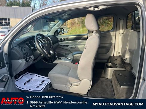 Used 2015 Toyota Tacoma 4x4 Access Cab V6 image 8