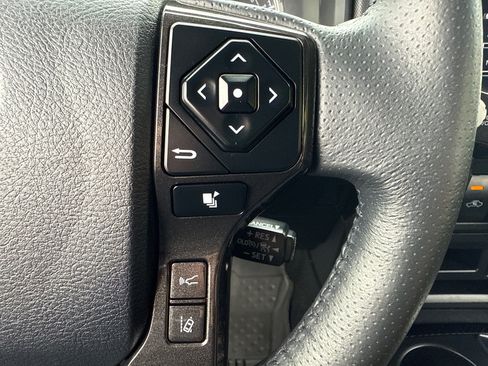 Used 2023 Toyota 4Runner TRD Off-Road AWD/4WD image 29