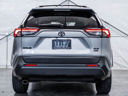 Used 2019 Toyota RAV4 XLE Premium w/ All Weather Liner Package image 6
