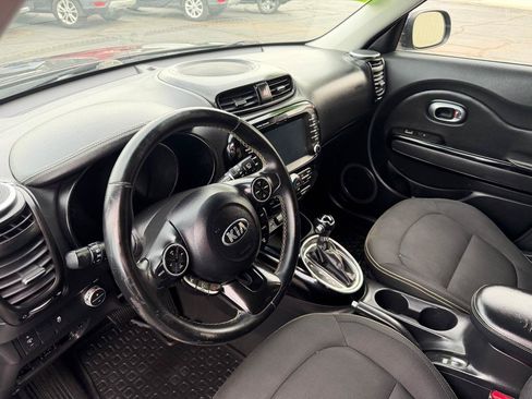 Used 2016 Kia Soul + w/ Audio Package FWD image 24