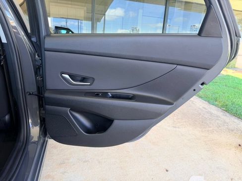 Used 2024 Hyundai Elantra SEL w/ Convenience Package FWD image 32