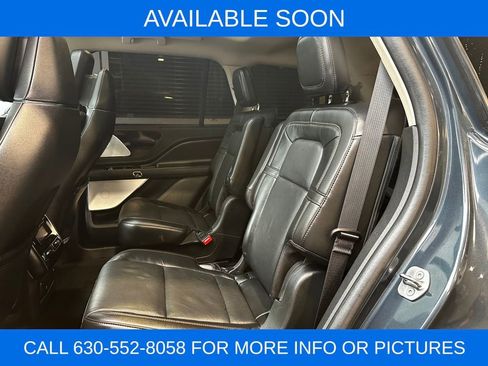 Used 2023 Lincoln Aviator Reserve w/ Equipment Group 201A image 3