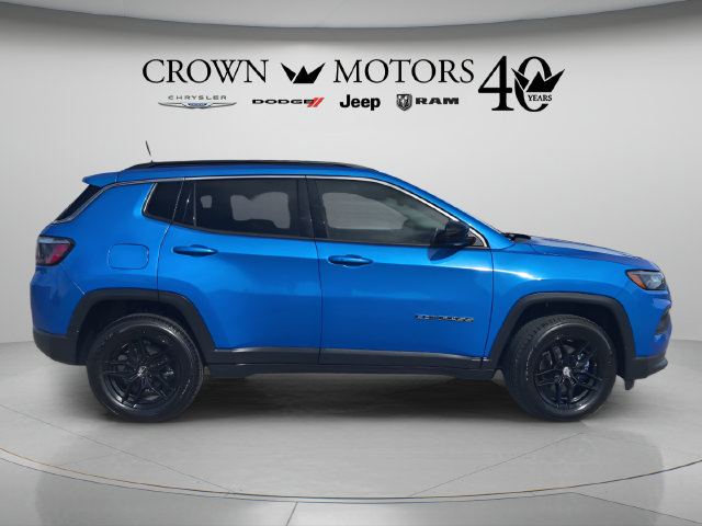 Used 2022 Jeep Compass Latitude AWD/4WD image 4