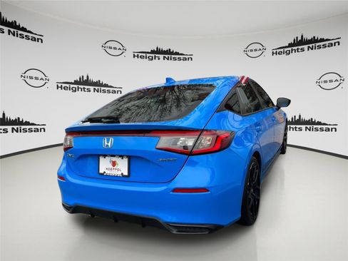 Used 2022 Honda Civic Sport image 4