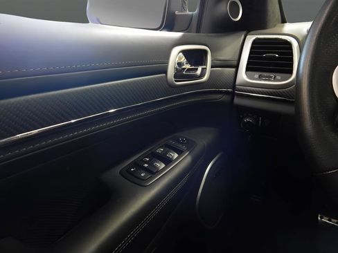 Used 2021 Jeep Grand Cherokee SRT image 34