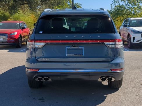 New 2026 Lincoln Aviator 2WD image 4