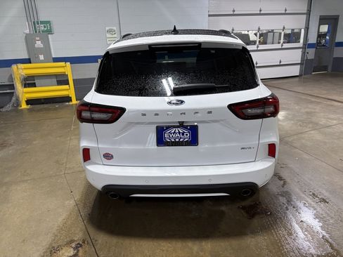 Used 2023 Ford Escape ST-Line w/ Tech Pack #1 image 5