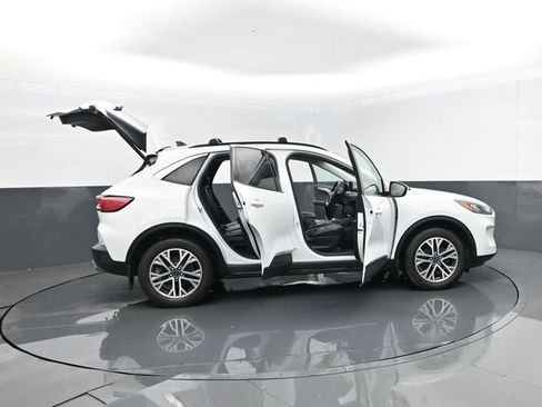 Used 2022 Ford Escape SEL w/ Equipment Group 302A AWD/4WD image 29
