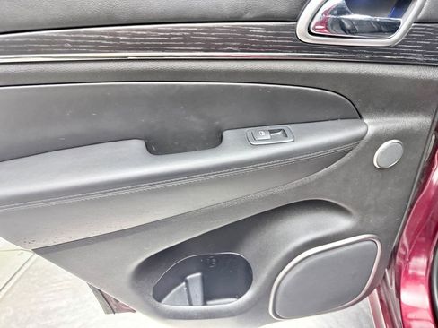 Used 2018 Jeep Grand Cherokee High Altitude image 17