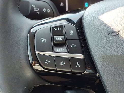 Used 2025 Ford Escape SE FWD image 22