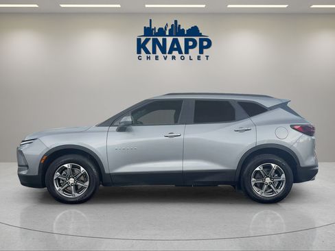 Used 2024 Chevrolet Blazer LT w/ Convenience Package AWD/4WD image 2