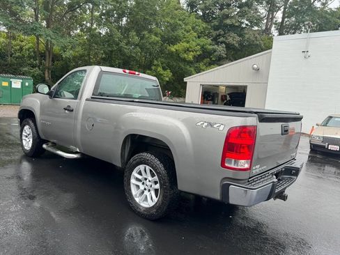 Used 2009 GMC Sierra 1500 W/T AWD/4WD image 4