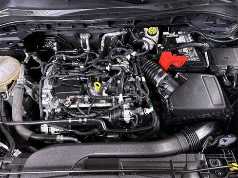 Used 2022 Ford Escape SE w/ SE Sport Appearance Package image 30