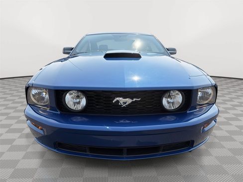 Used 2009 Ford Mustang GT RWD image 2