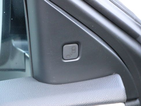Used 2024 Acura RDX SH-AWD image 17