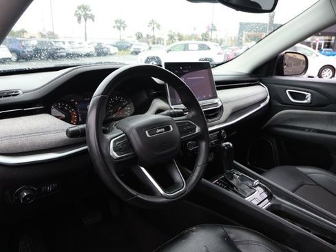 Used 2022 Jeep Compass Latitude w/ Sun and Sound Group image 25