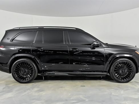 Used 2022 Mercedes-Benz Maybach GLS 600 4MATIC image 11