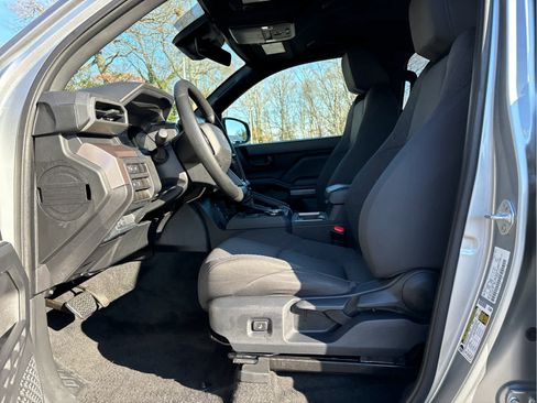 Used 2024 Toyota Tacoma SR5 image 8