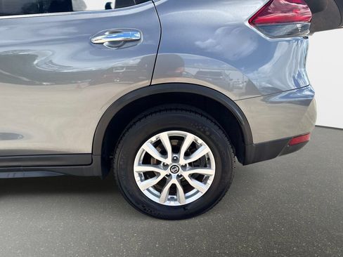 Used 2020 Nissan Rogue SV FWD image 10