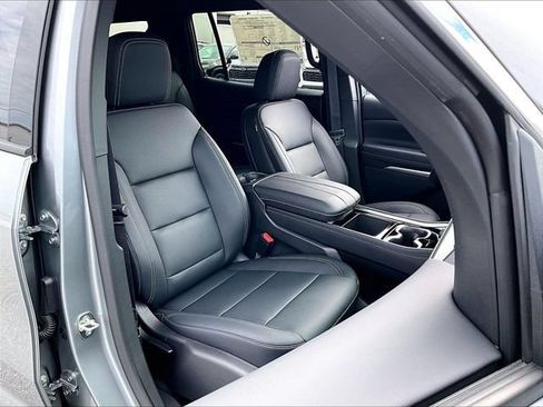 New 2027 Chevrolet Traverse LT w/ Driver Confidence Package AWD/4WD image 31