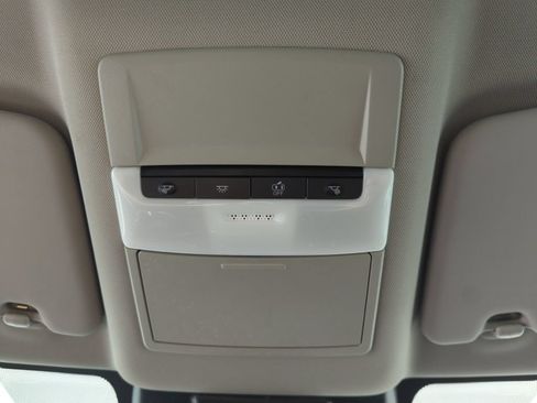 Used 2024 Nissan Rogue S FWD image 29