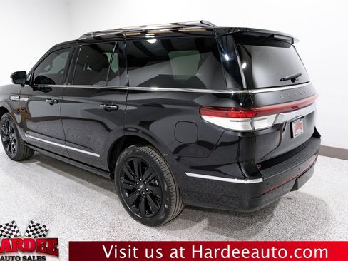 Used 2024 Lincoln Navigator Reserve w/ Equipment Group 201A image 3