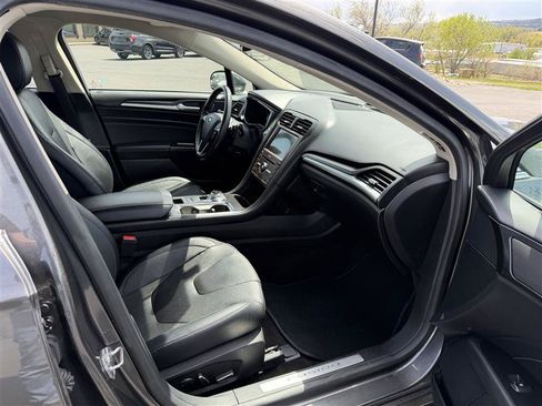 Used 2018 Ford Fusion Titanium AWD/4WD image 10