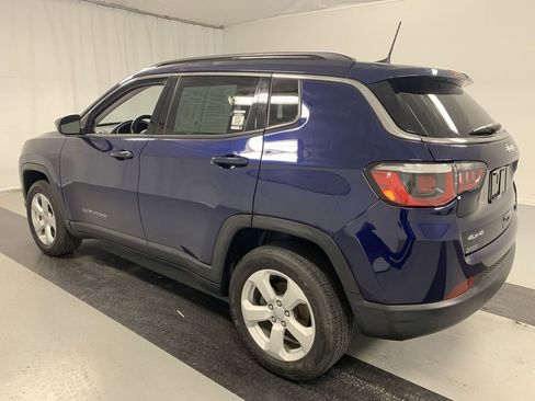 Used 2019 Jeep Compass Latitude w/ Cold Weather Group AWD/4WD image 4